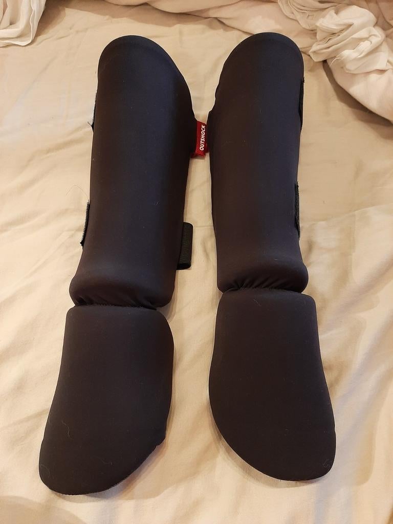 Protege tibia outshock S, Taille S, Enlèvement ou Envoi, Comme neuf, Autres