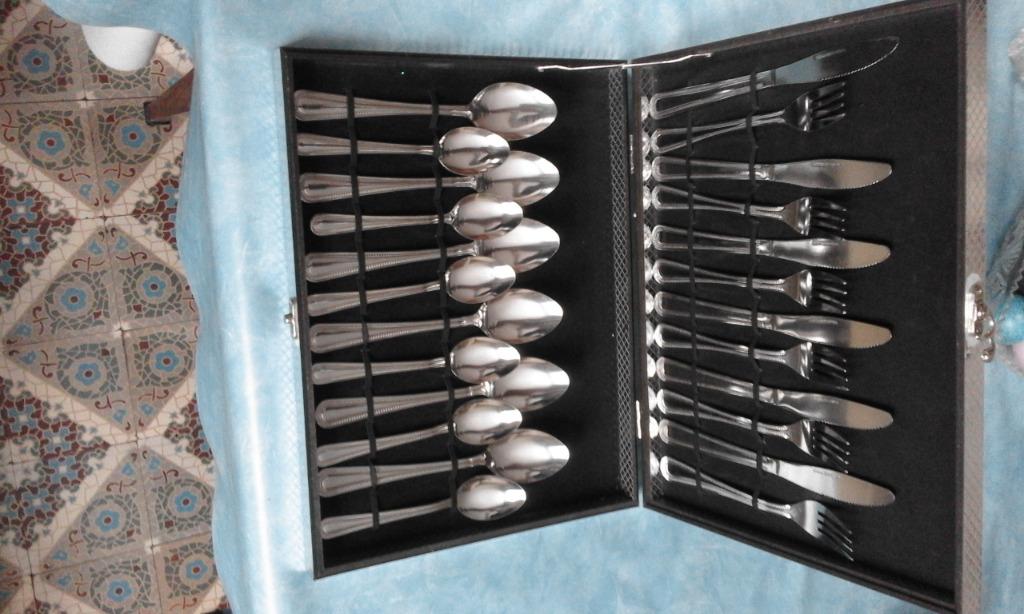 set de couvert fourchette couteau cuillère x6, Antiek en Kunst, Antiek | Bestek, Ophalen of Verzenden