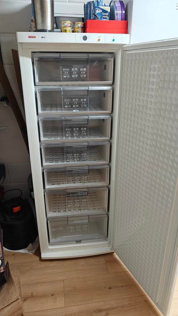 Congélateur Bosch GSD26620 blanc utilisé 8 mois,, Zo goed als nieuw, 140 tot 160 cm, Ophalen, Vrieskast