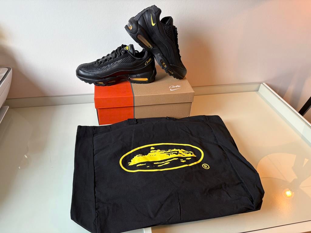 Nike Air Max 95 “ Corteiz Honey Black “ Maat 44, Neuf, Enlèvement ou Envoi, Corteiz, Baskets