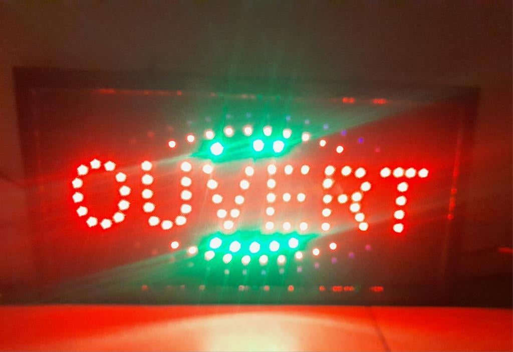 Publicité LED ouverte, Collections, Enlèvement ou Envoi, Utilisé, Table lumineuse ou lampe (néon)
