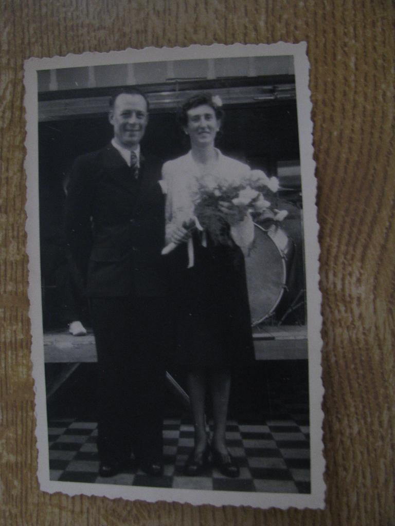 Vintage bruidspaar bruiloft huwelijk foto 2, Foto, Klederdracht, Ophalen of Verzenden, Zo goed als nieuw