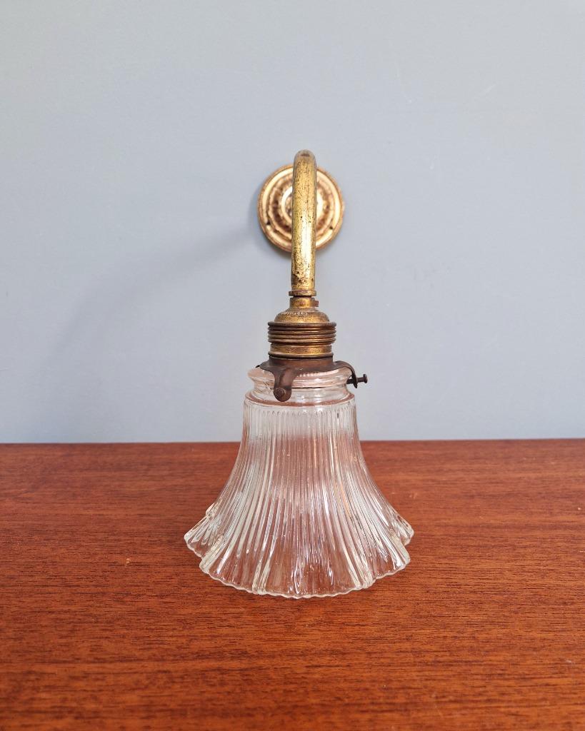 Applique murale en bronze et verre rainuré, début XXe sièc, Enlèvement ou Envoi