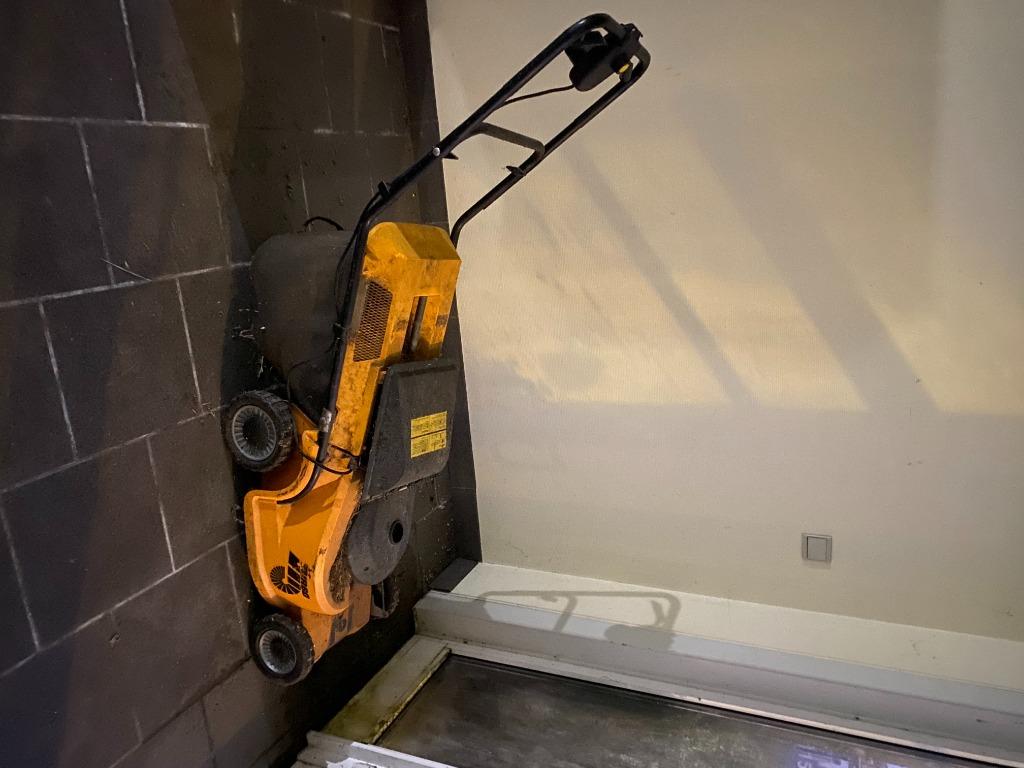 grasmachine, Stiga, 30 à 39 cm, Utilisé, Bac de ramassage