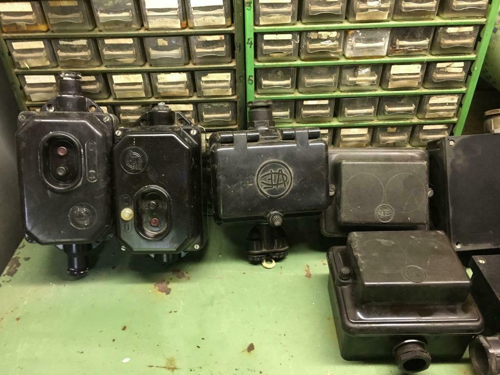 elektriciteit oud schakelmateriaal, Ophalen of Verzenden, Gebruikt