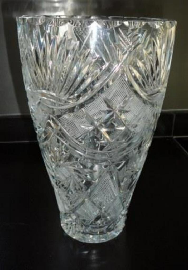 vase rond en cristal, Enlèvement ou Envoi, Utilisé, Autres couleurs, Autres matériaux