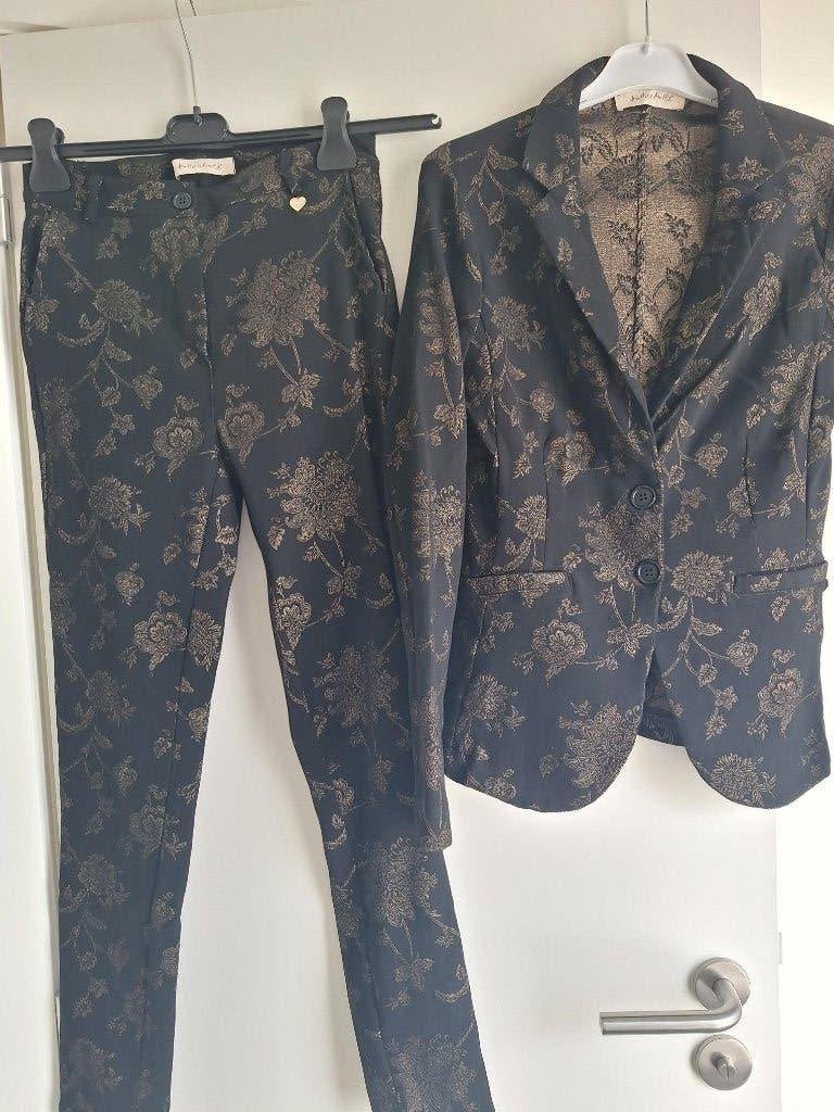 kostuum : zwart - goud, Amélie & Amélie, M/38 (valt klein), Kleding | Dames, Kostuum of Pak, Zwart, Zo goed als nieuw, Amélie & Amélie