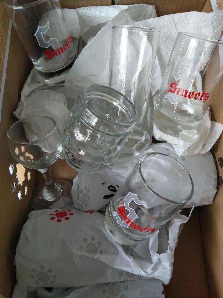 Doos met 10 kleine glaasjes, Enlèvement ou Envoi, Comme neuf