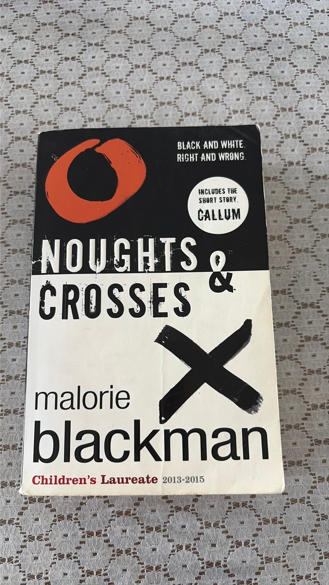 Noughts&crosses by Malorie Blackman, Livres, Enlèvement ou Envoi, Comme neuf