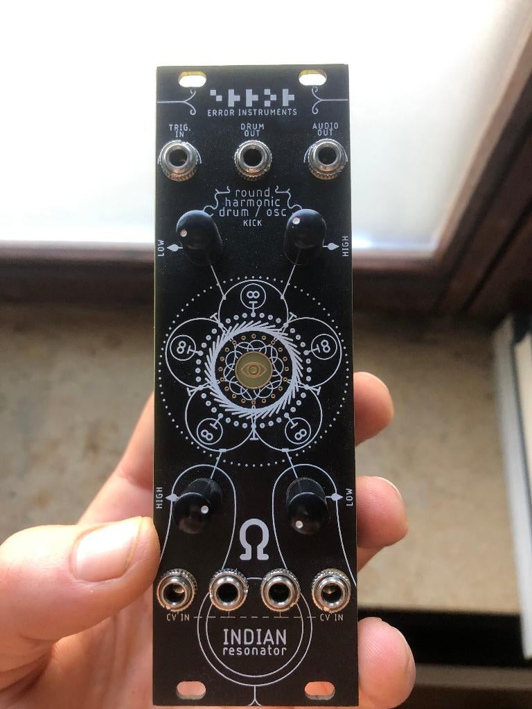 Indian resonator error instruments eurorack, Musique & Instruments, Modules de son, Enlèvement ou Envoi, Comme neuf