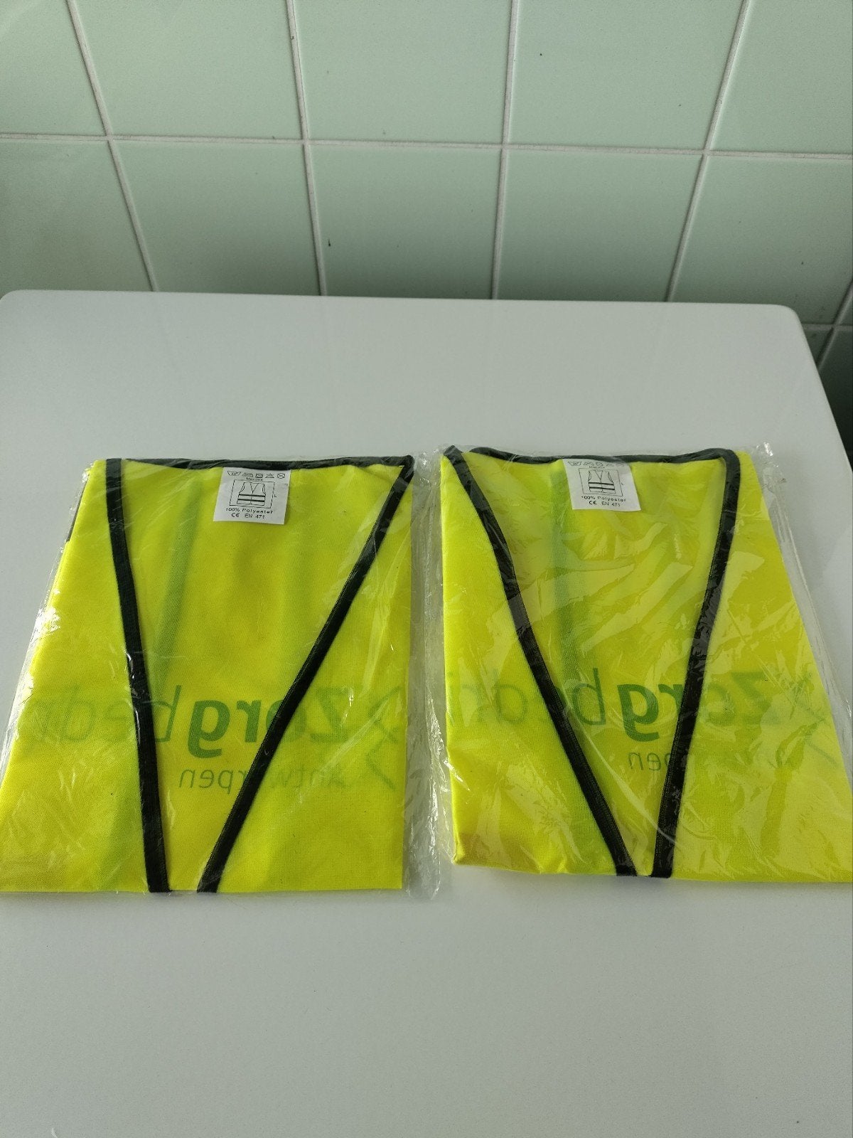 2x Fluor hesjes Large AFHALING LEES BESCHRIJVING, Ophalen, Nieuw