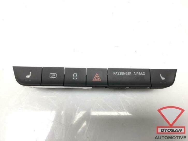 skoda fabia 2018 sport schakelaar dashboard 6v0927132c, Tr. Vaclava Klementa 869
293 01  Mlada Boleslav, CZ, Skoda, Skoda Auto a.s.