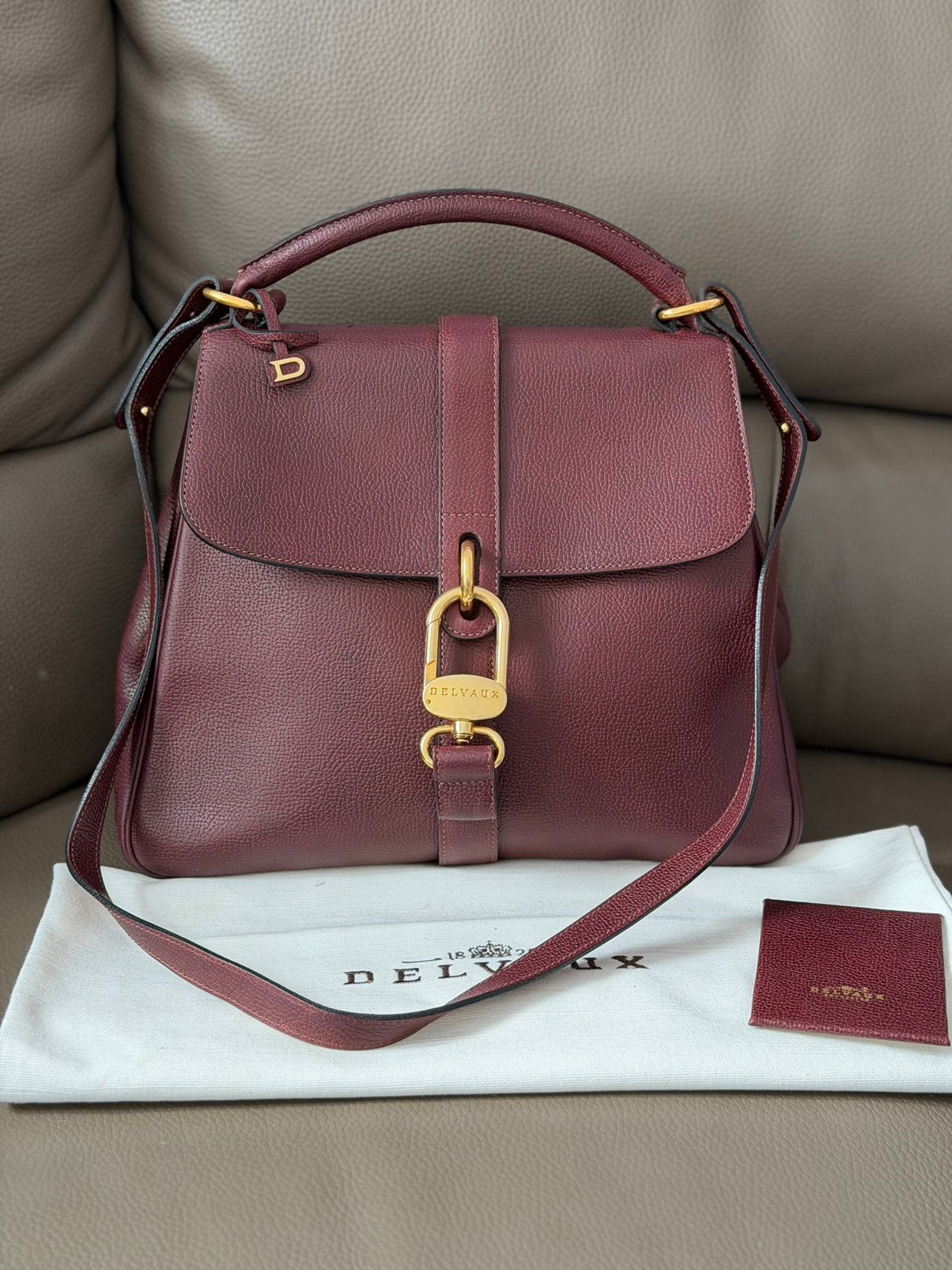 Delvaux Gin fizz bordeaux en excellent état jumping calf, Enlèvement ou Envoi, Comme neuf
