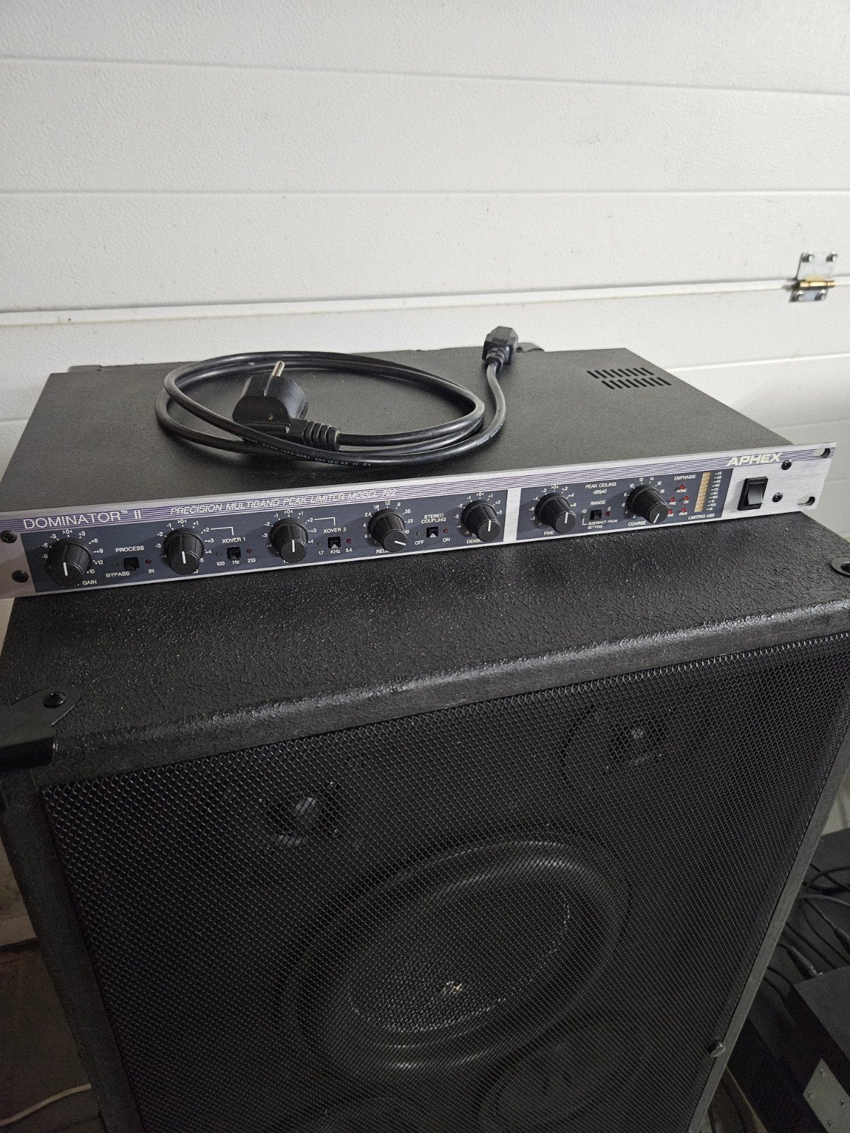 Ahpex dominator II 722 piek limiter., Audio, Tv en Foto, Karaoke-apparatuur, Ophalen, Nieuw