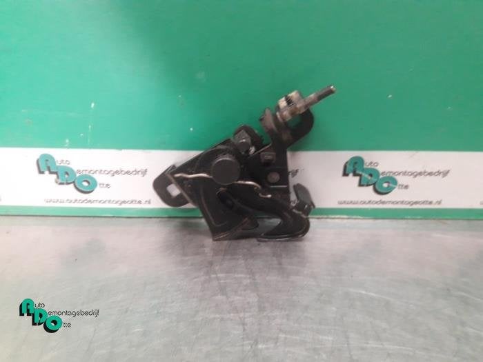 Mécanique de verrouillage capot d'un Volkswagen Fox (Fox 05, Volkswagen, -, 3 mois de garantie, Utilisé