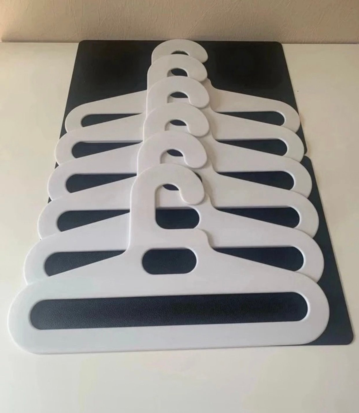 Lot iconische kleerhangers Ingo Maurer, Enlèvement ou Envoi