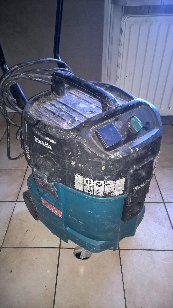 makita bouwstofzuiger 447l  met defect, Enlèvement, Utilisé, Autres types