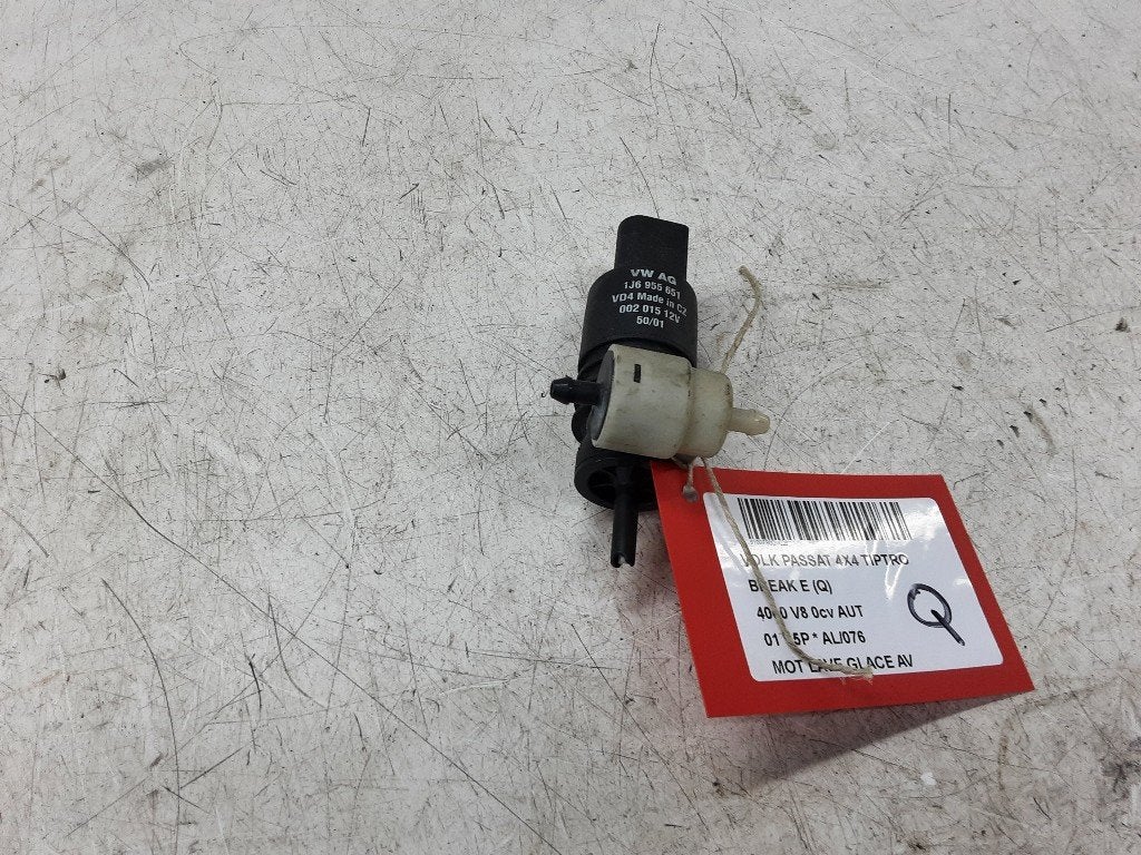 LAVE-GLACE POMPE AVANT Passat Variant 4Motion (3B6), Volkswagen, Mevr. I. Hauben, Utilisé, Rue de l'Espoir 34 34
4030  GRIVEGNÉE, BE