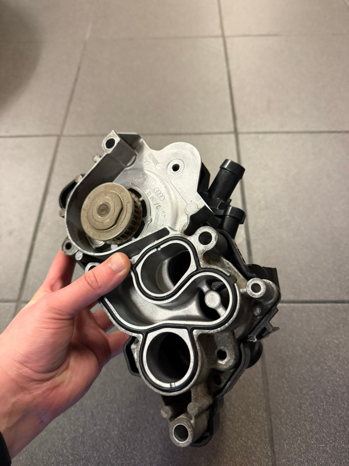 Pompe à eau complete avec thermostat VW Golf 7, Enlèvement ou Envoi, Volkswagen