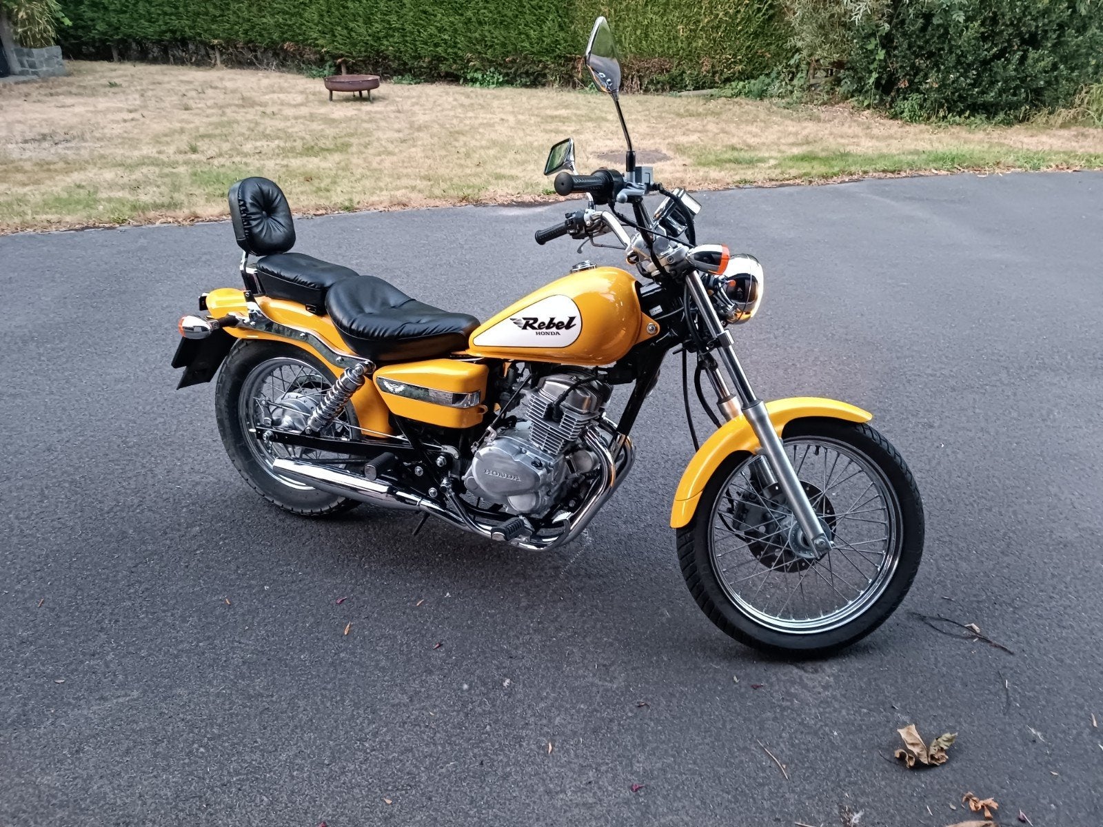 Honda Rebel 125cc, Motoren, 2 cilinders, Particulier