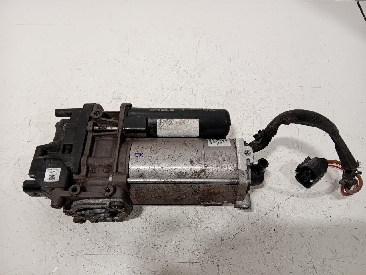 Luchtpomp vering Audi SQ5, Onderdelen@venauto.nl, Van der Ven Autorecycling B.V., Gebruikt, Ettenseweg 76, 4706 PB Roosendaal, The Netherlands