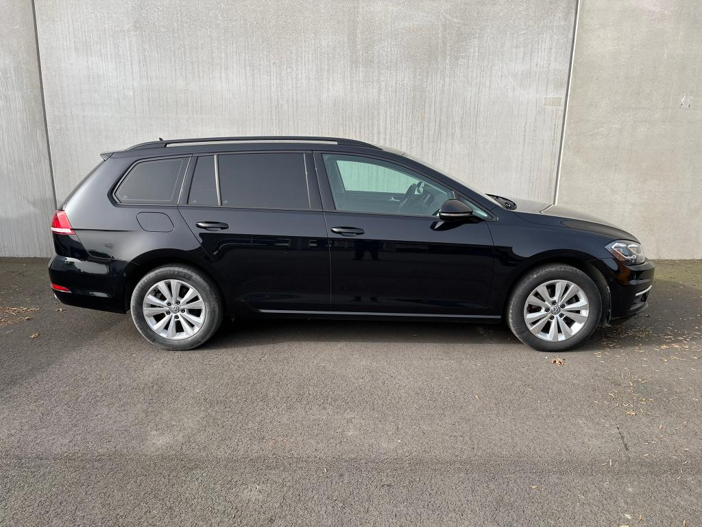 VOLKSWAGEN GOLF VARIANT / LEDER / PARKSENS / CAMERA, Voorwielaandrijving, 1300 kg, https://public.car-pass.be/vhr/e1f3d823-627f-44e4-b86a-317095c6c34b