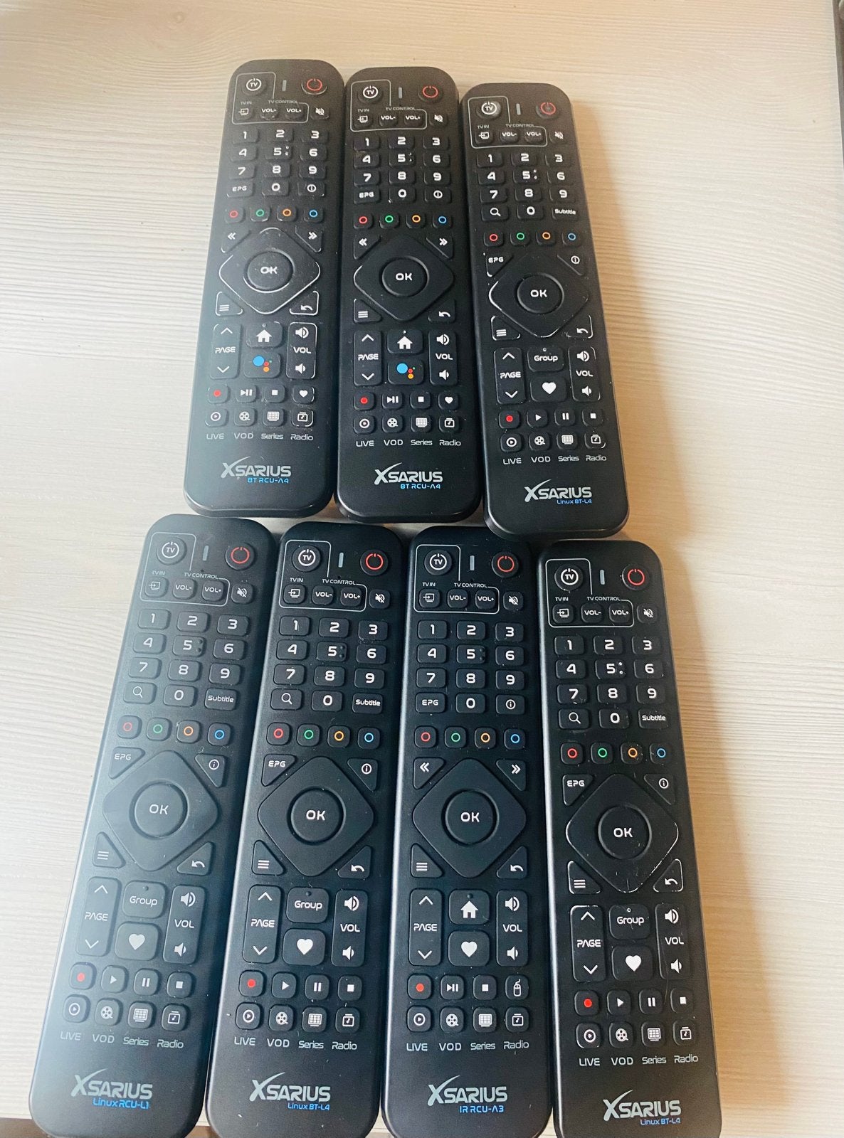 Telecolmandes Xsarius, TV, Hi-fi & Vidéo, Enlèvement ou Envoi, Comme neuf