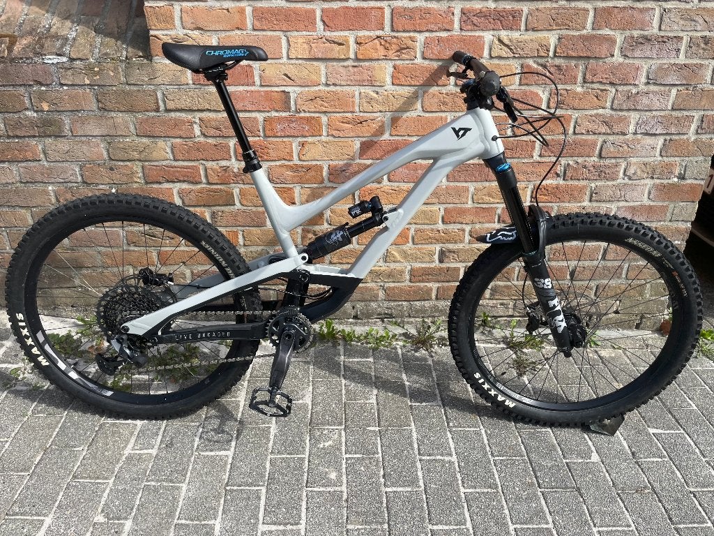 YT Capra Shred 2021 XL, Autres marques, Comme neuf, Enlèvement, VTT tout suspendu