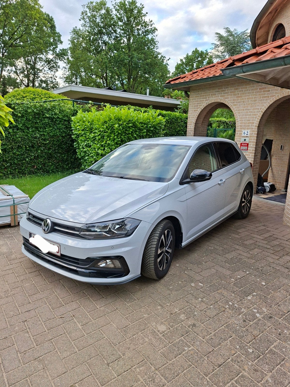 Volkswagen Polo R-Line IQ.Drive 1.0 TSI Automaat – gechipt, Auto's, Automaat, Stof, Zwart, 5 zetels