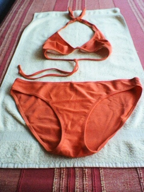 2-delige bikini Maat M Kleur oranje, Kleding | Dames, Badmode en Zwemkleding, Ophalen, Sans marque, Oranje, Bikini
