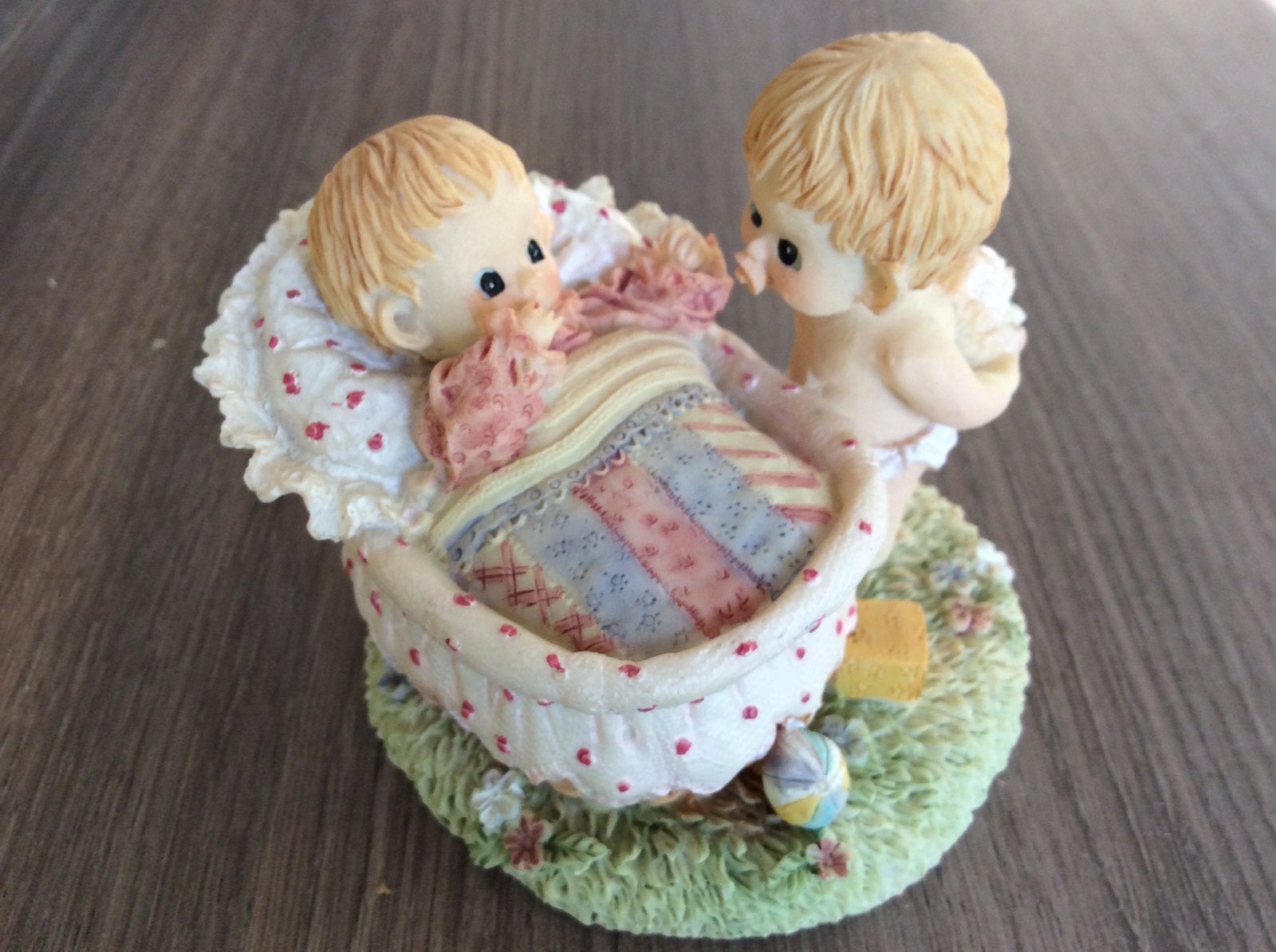 Beeld kind met baby, Verzenden, Zo goed als nieuw