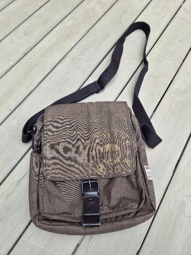 Kipling schoudertasje, Bijoux, Sacs & Beauté, Sacs | Sacs Femme, Enlèvement ou Envoi, Utilisé, Brun, Sac à bandoulière