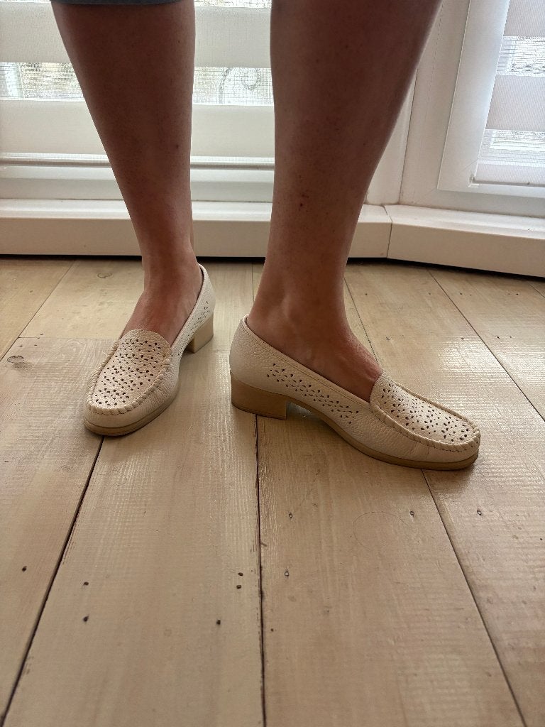 Chaussures - Mocassins blanche, Kleding | Dames, Schoenen met lage hakken, Wit, Ophalen of Verzenden, Zo goed als nieuw