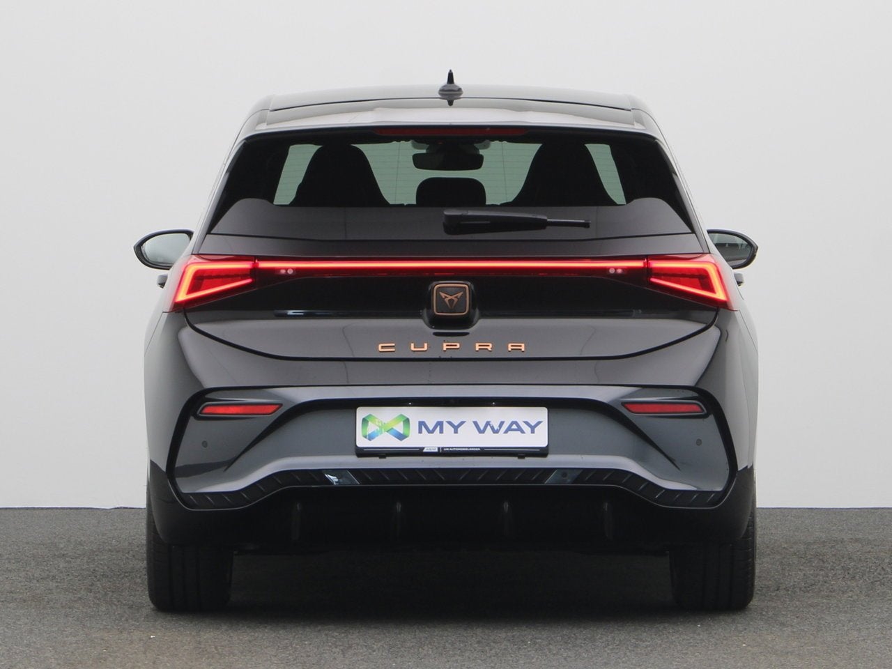 Cupra Born eBOOST BUSINESS 59 KWH 231 PK, Autos, Achat, Électrique, Ordinateur de bord, Berline