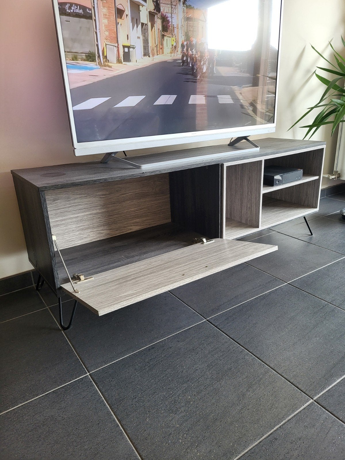 kast, tafel, tvmeubel salontafel te koop, stoelen zyn optie, Ophalen