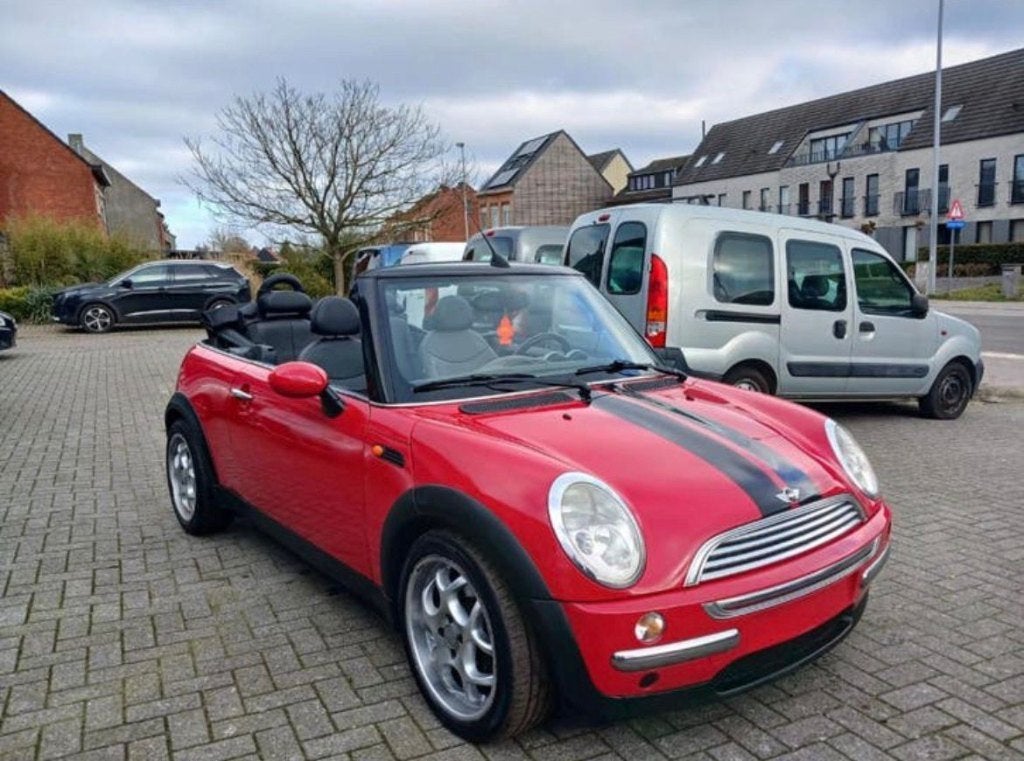 Mini Cooper — 1.6 essence automatique Bj 2008 150000km, Autos, 750 kg, Entreprise, Cabriolet, Noir