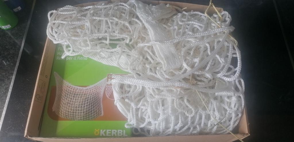 4 hooinetten 90x60 cm / 3x3 cm, Dieren en Toebehoren, Paarden en Pony's | Overige Paardenspullen, Ophalen of Verzenden, Zo goed als nieuw