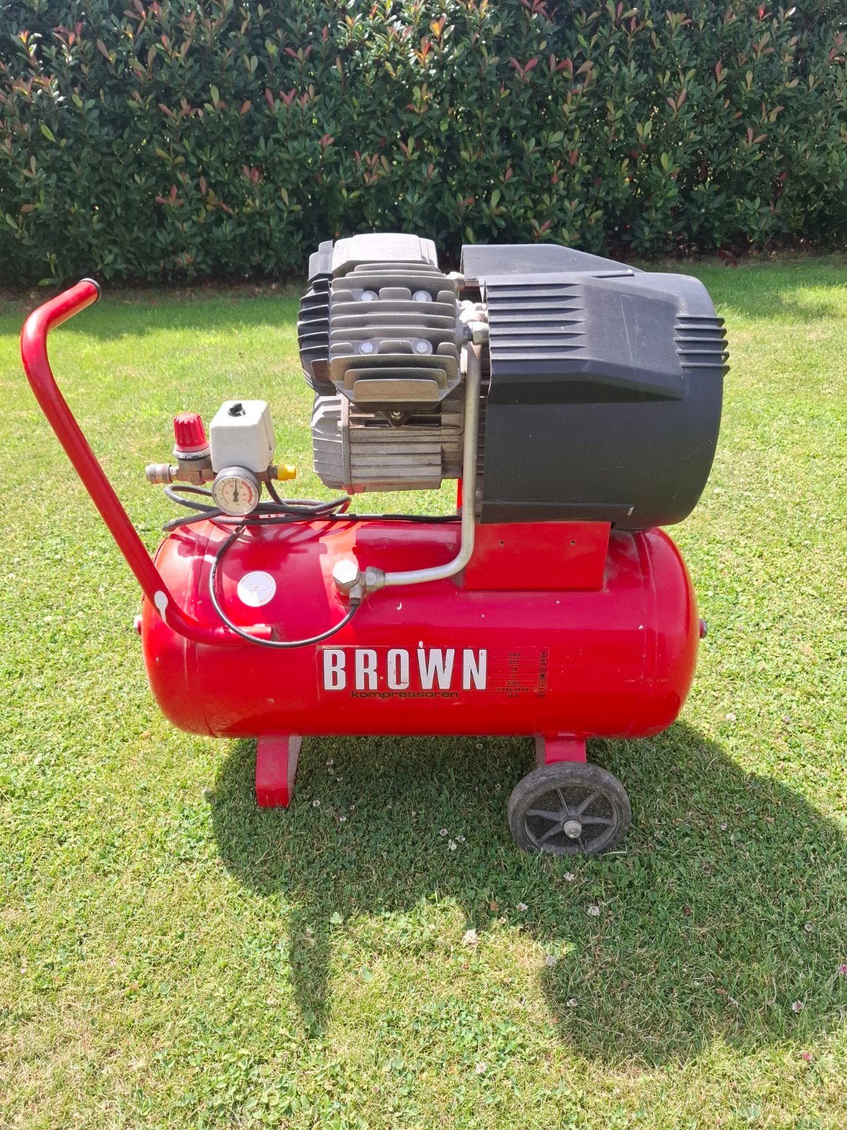 Compressor BROWN, Doe-het-zelf en Bouw, Compressors, Ophalen