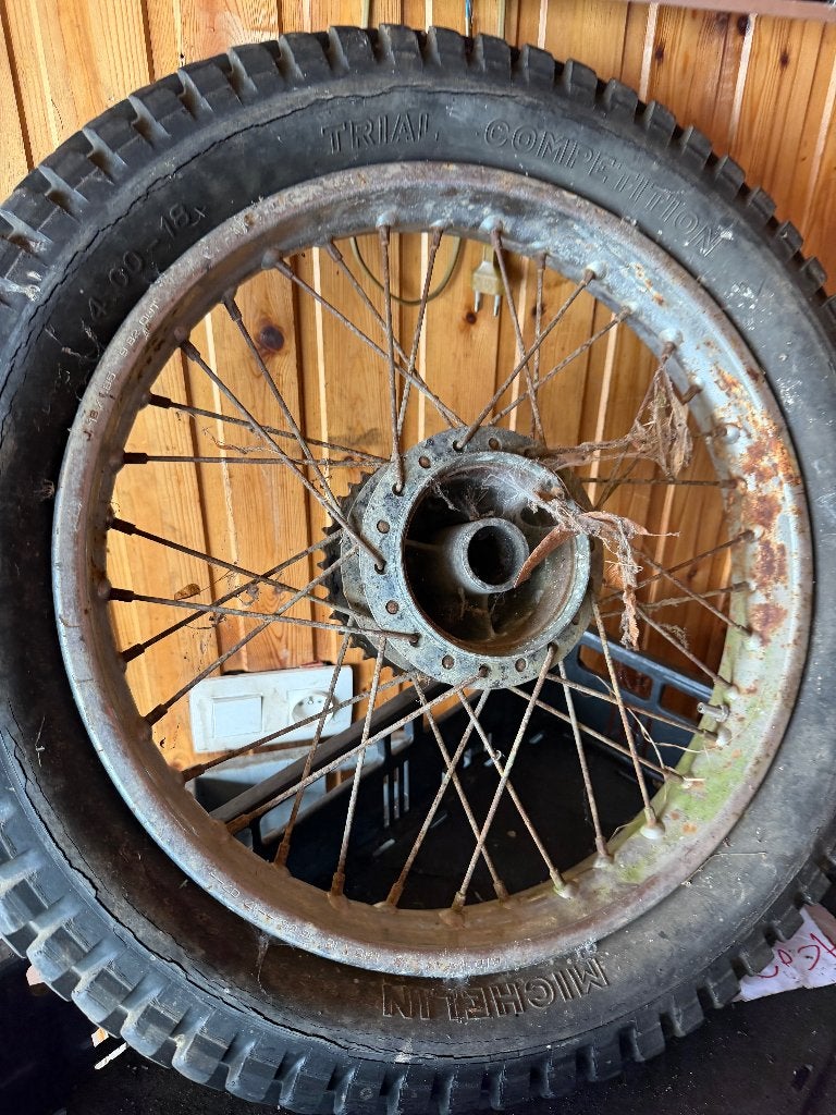 Suzuki TS X 18inc achterwiel, Fietsen en Brommers, Ophalen of Verzenden, Gebruikt, Frame, [Suzuki]
