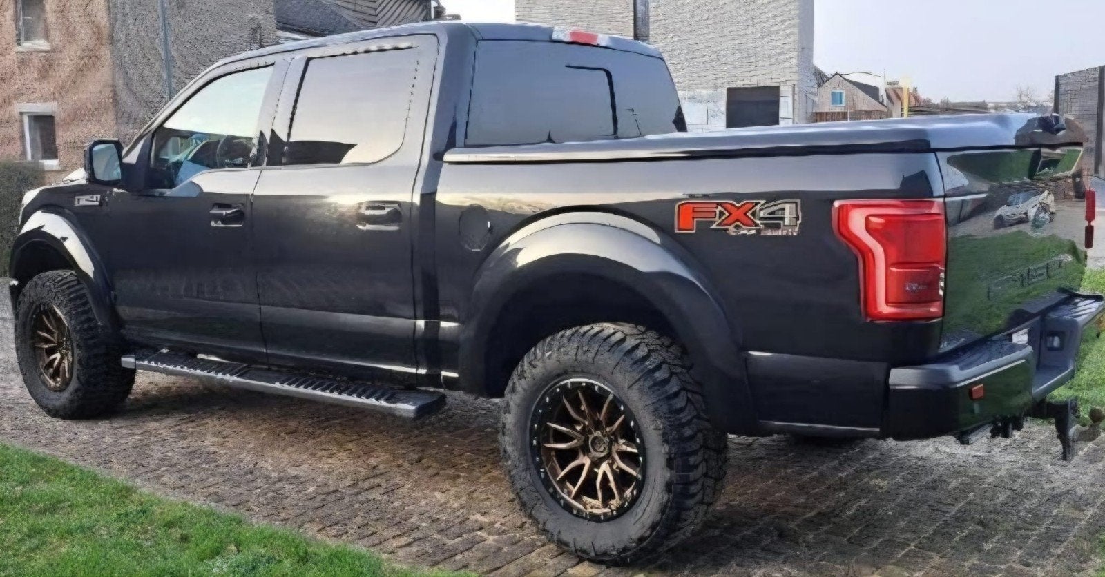 Ford USA F-150 5.0 V8 Lariat (2015) • Lichte Vracht • LPG •, Auto's, Automaat, 5000 cc, Zwart, Leder