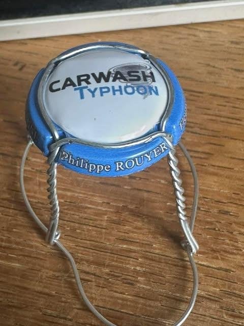 champagne dop carwash Typhoon, Ophalen, Info@carwtyp.ch, Nieuw, Typhoon