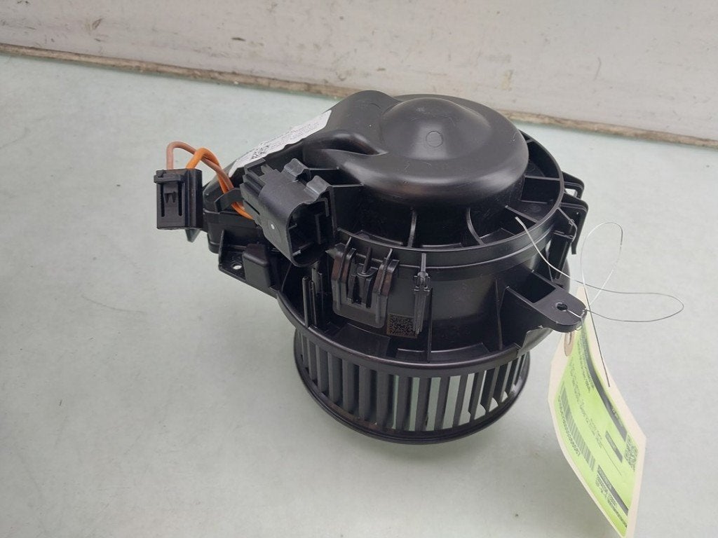 VENTILATEUR RADIATEUR MOTEUR Skoda Scala (|2Q1820021A|), Valeo, Utilisé, Info@valeo.fr, Skoda