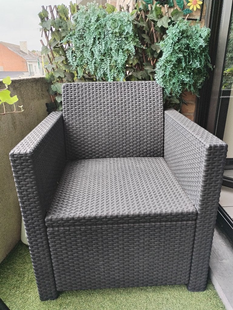 tuinzetel met tafel, Ophalen, Zo goed als nieuw, Kunststof
