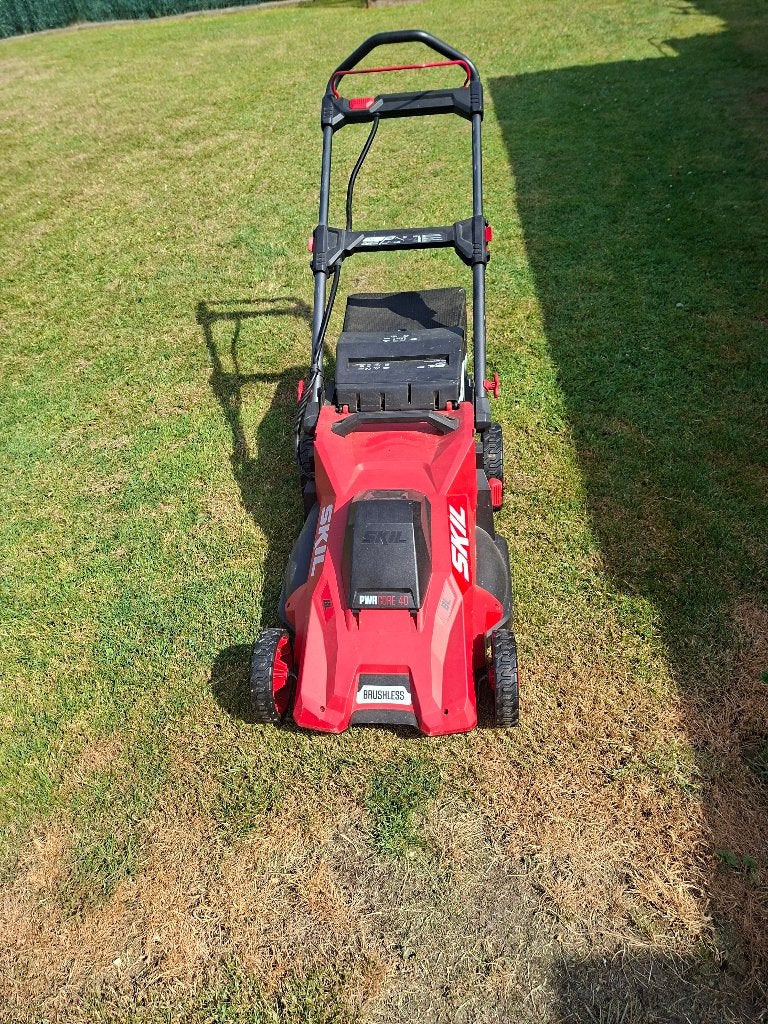 Grasmaaier op accu, Ophalen, Gebruikt, Accu-grasmaaier, Skil