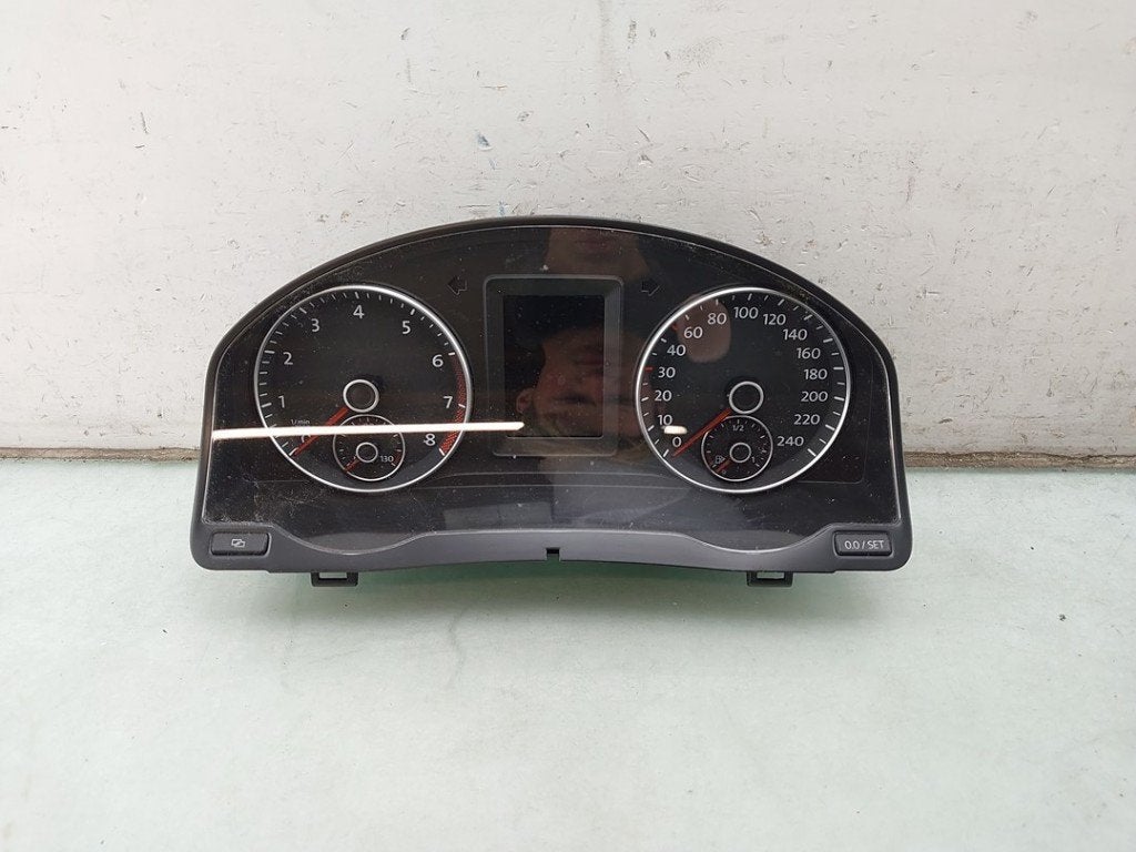 INSTRUMENTS DE BORD Volkswagen Golf Plus (5M1 / 1KP), Volkswagen, Volkswagen AG, Utilisé, Kundenbetreuung@volkswagen.de