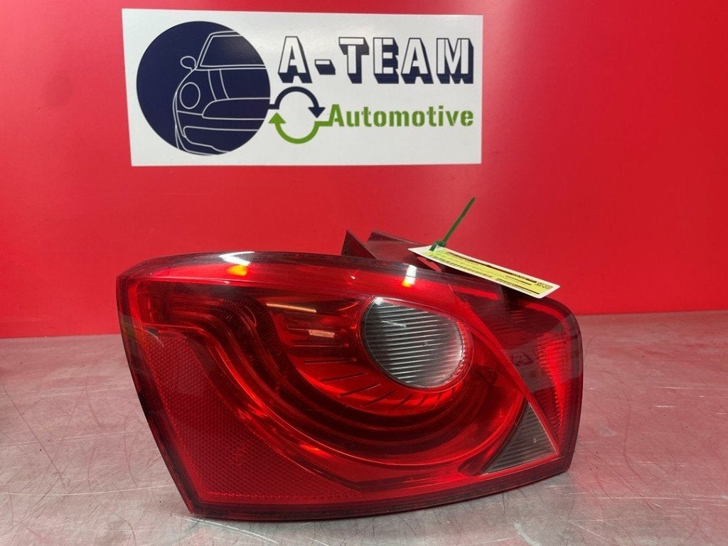 FEU ARRIÈRE GAUCHE Seat Ibiza IV (6J5) (|6J4945095H|), Utilisé, Seat