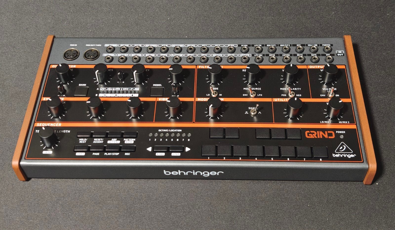 Behringer GRIND synthesizer, Muziek en Instrumenten, Ophalen of Verzenden, Zo goed als nieuw, Met midi-aansluiting