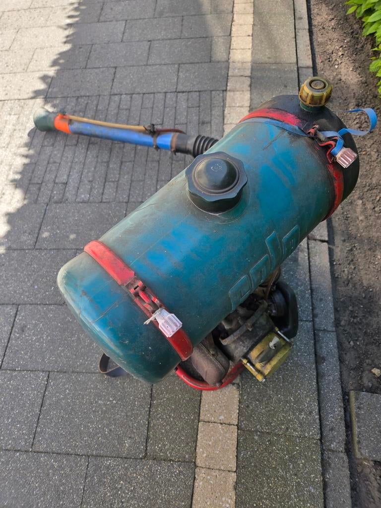 motor rugsproeier, Ophalen