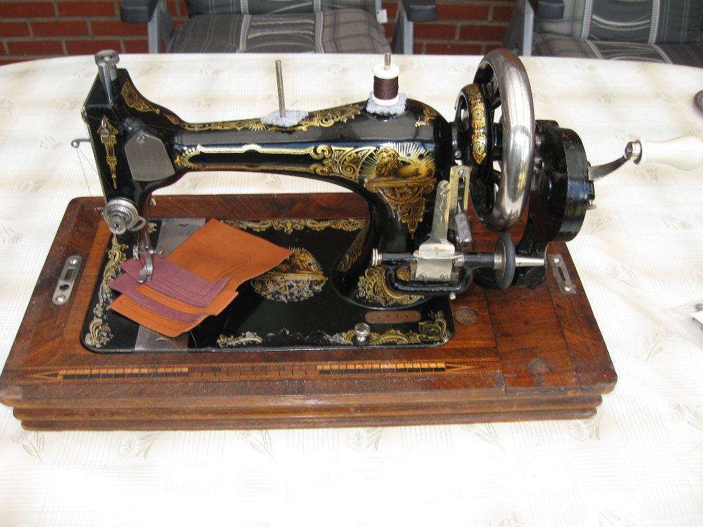 Naaimachine (leerstikker), Ophalen, Gebruikt, Naaimachine