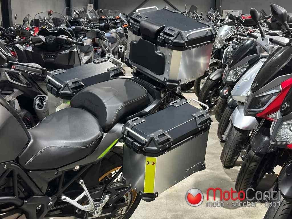 QJ MOTOR SRT 700SX 2024 [4050 km], Motoren, 700 cc, 2 cilinders, Nieuw, Bedrijf